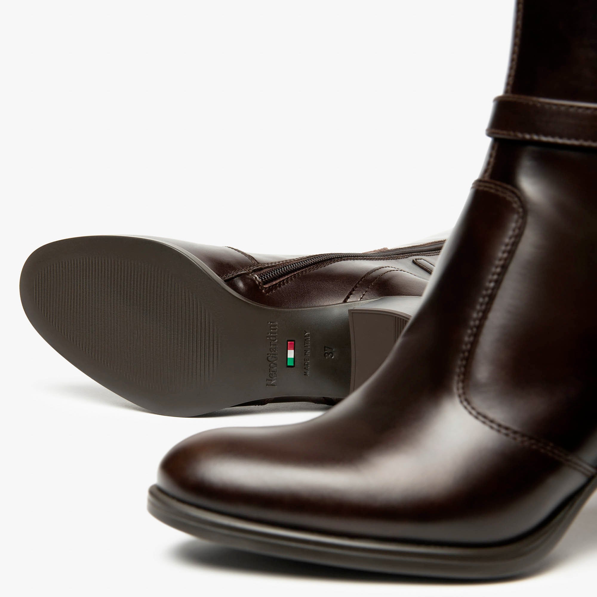 MANOLETE_TR_CAPUAGLO_I514651D_300_Image_4