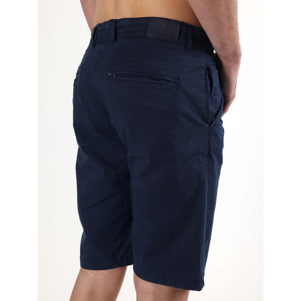 MAN_BERMUDA_CHINOS_M5672B8T15_10_Image_6