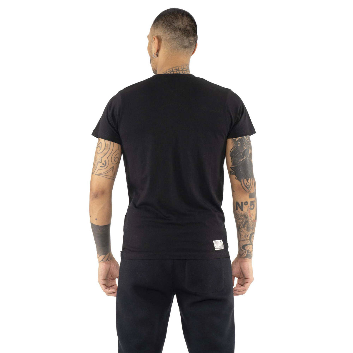 MAN_SHORT_SLEEVES_CELEBRATED_M6063S9J02_09_Image_4