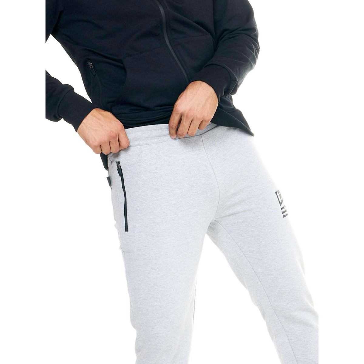 MAN_SWEATPANTS_ACTIVE_M5010P7F01_04_Image_5