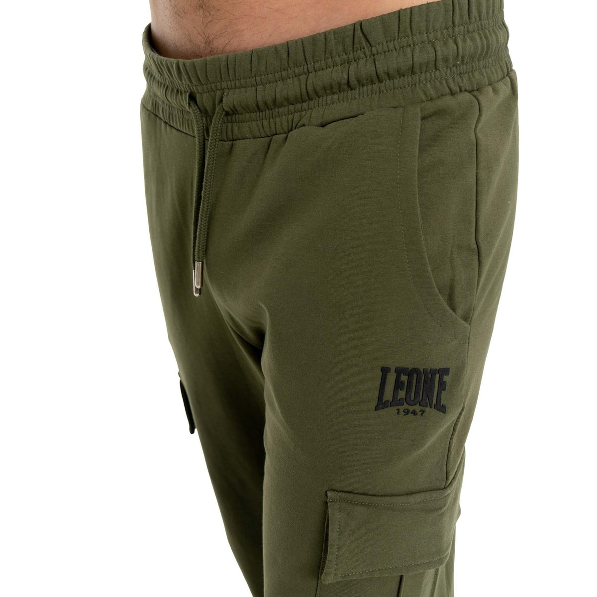 MAN_SWEATPANTS_CARGO_SMALL_LOGO_M3008P11F01_208_Image_4