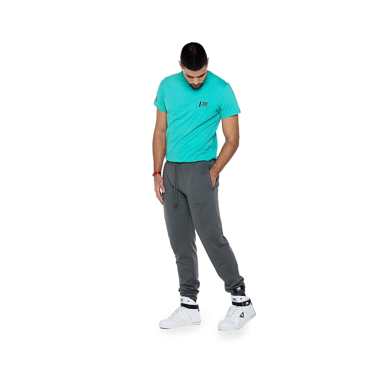 MAN_SWEATPANTS_SELECTIVE_M6026P9F18_07_Image_3