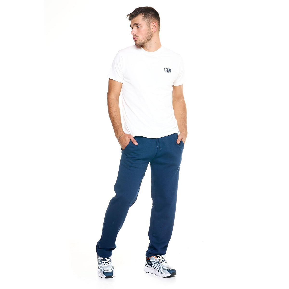 MAN_SWEATPANTS_URBAN_M5032P7F44_10_Image_3