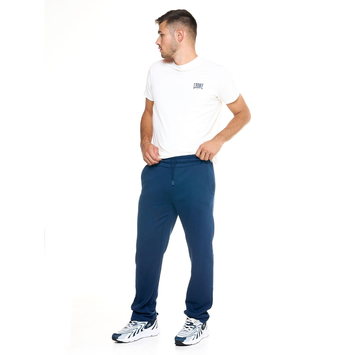 MAN_SWEATPANTS_URBAN_M5032P7F44_10_Image_4