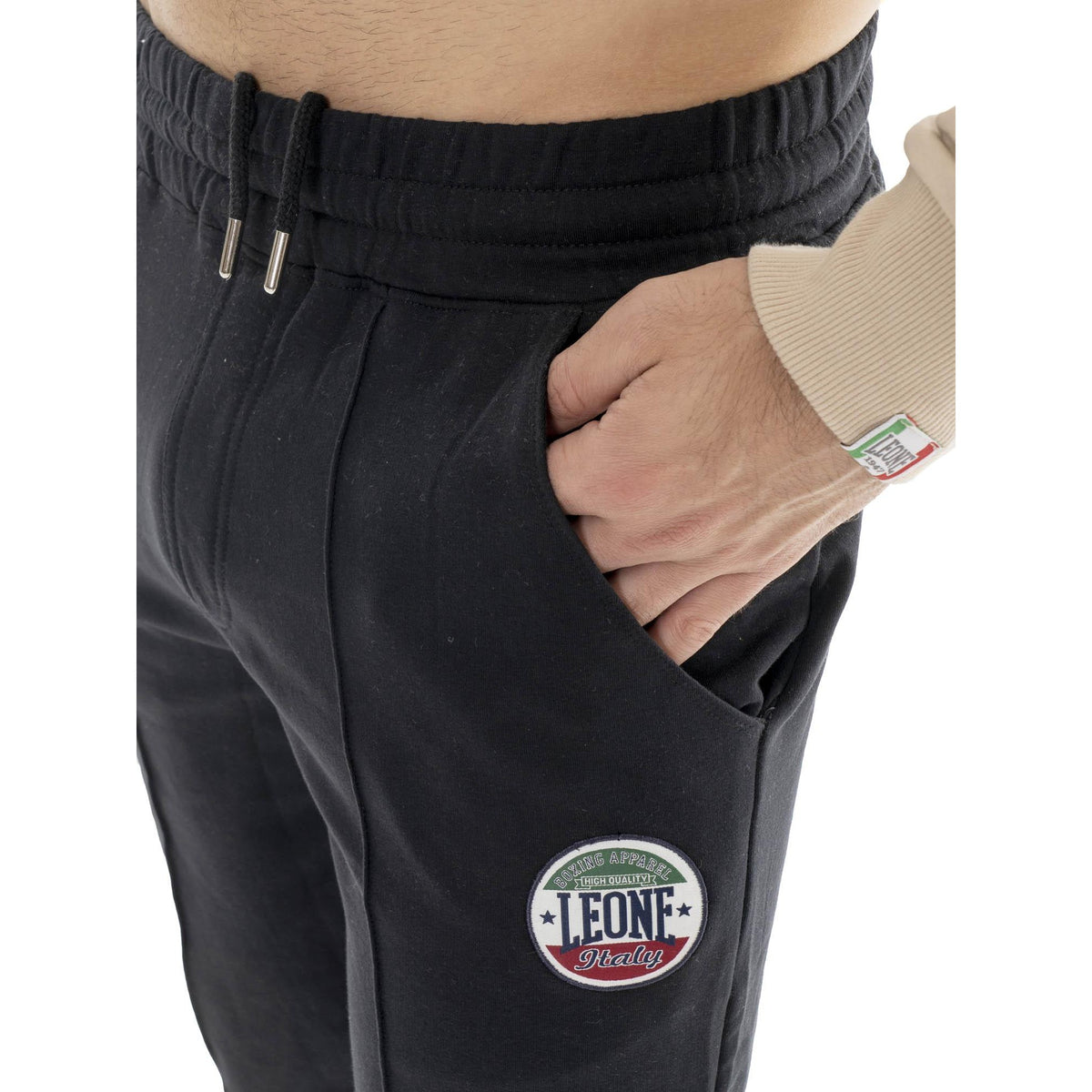 MAN_SWEATPANTS_VARSITY_M6039P9F25_09_Image_4