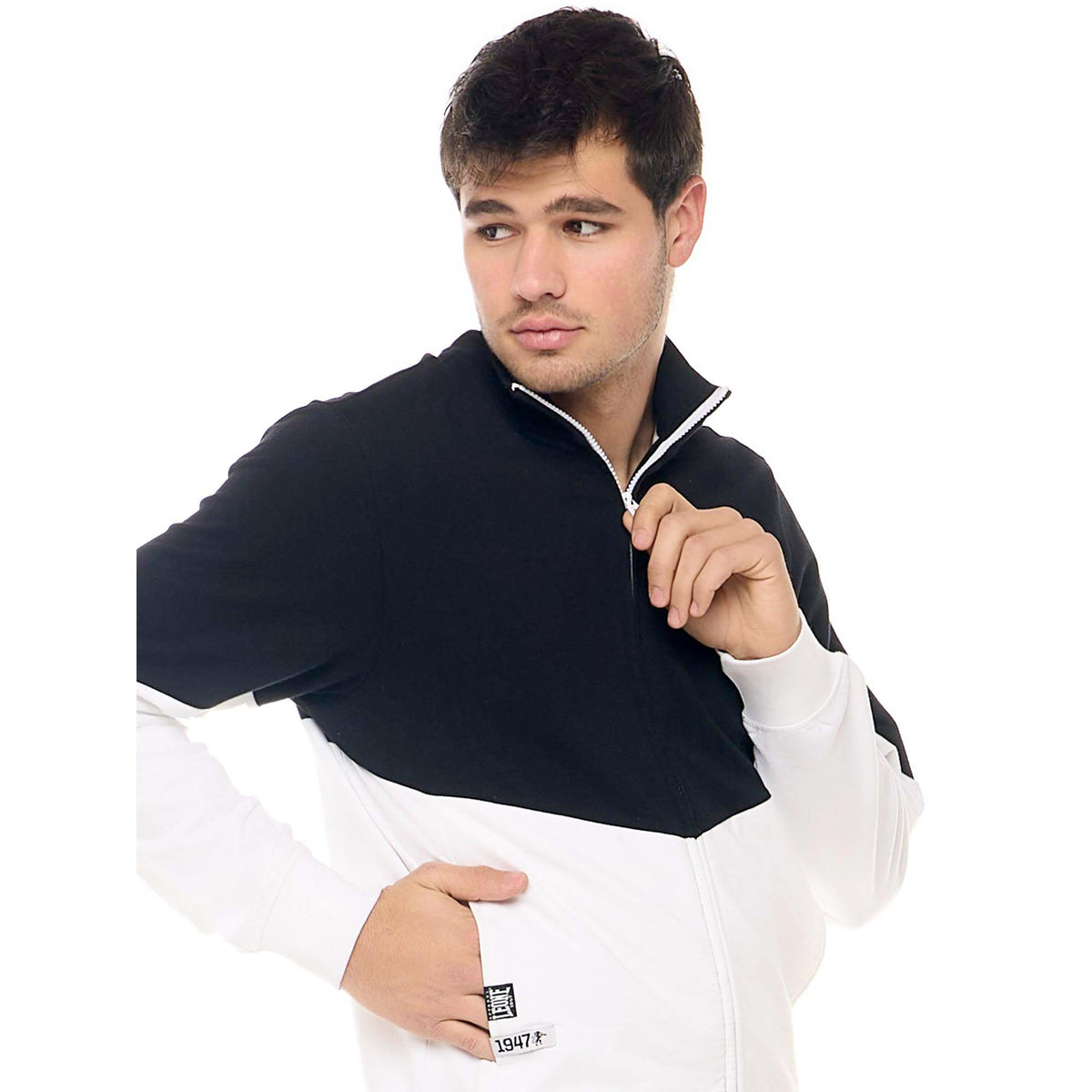 MAN_TRACKSUITS_ACTIVE_M5619A8F10A_0900_Image_5