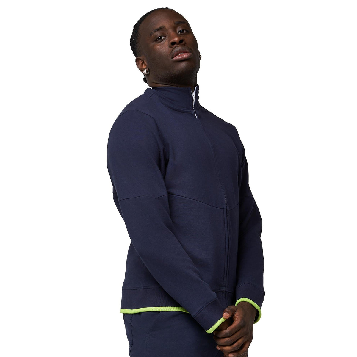 MAN_TRACKSUITS_ACTIVE_M5619A8F10A_10_Image_4