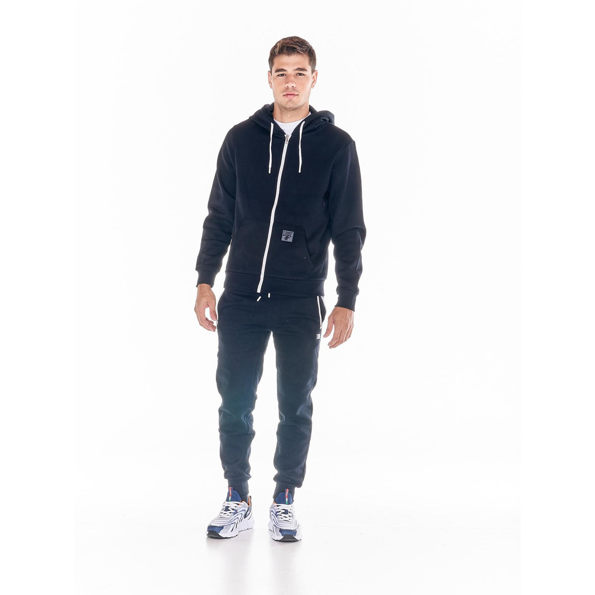 MAN_TRACKSUITS_HISTORY_M4070A5F02A_09_Image_2