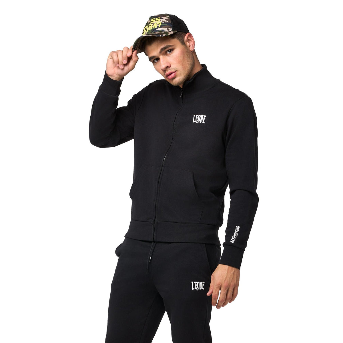 MAN_TRACKSUITS_LOGO_M323A8F42A_09_Image_3