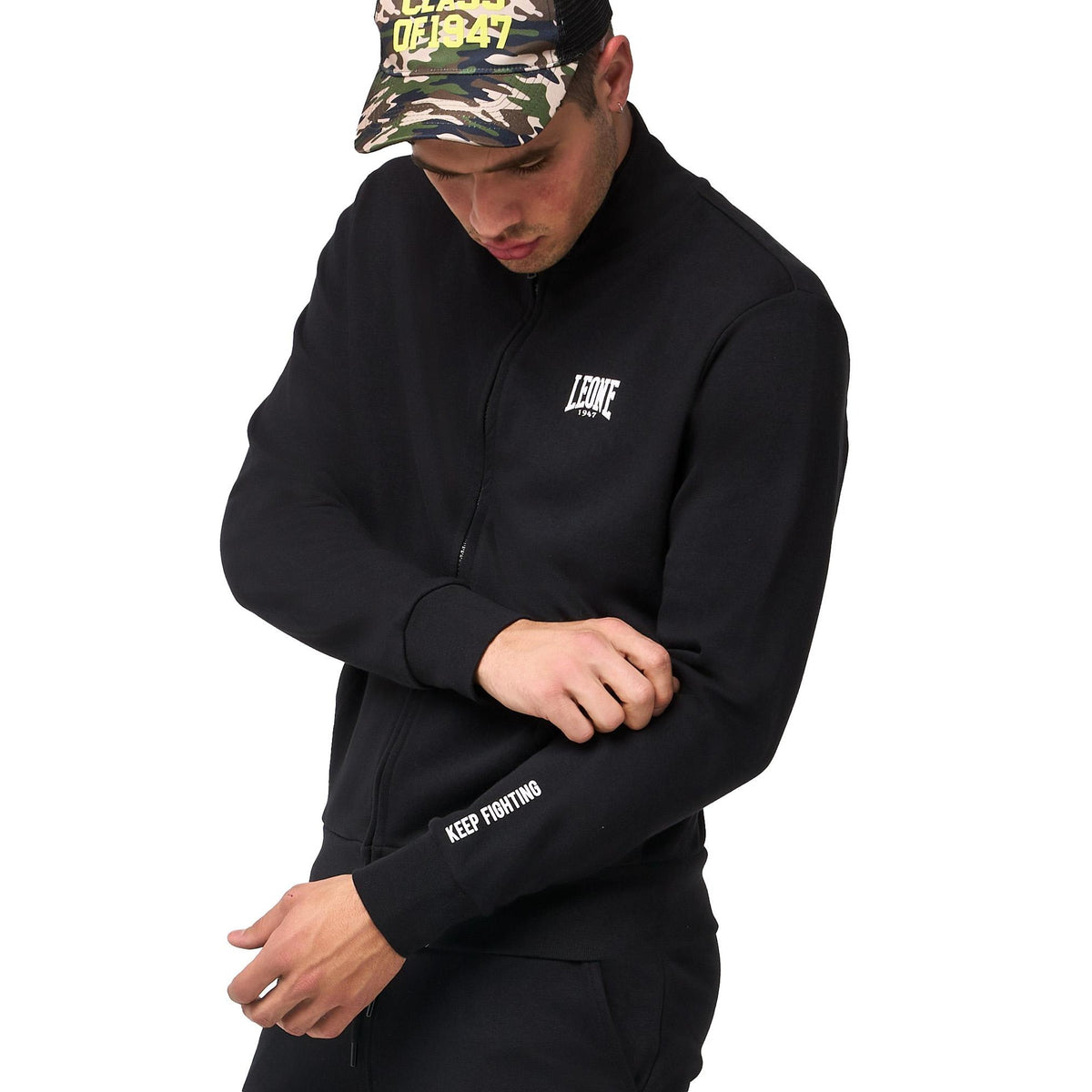 MAN_TRACKSUITS_LOGO_M323A8F42A_09_Image_6