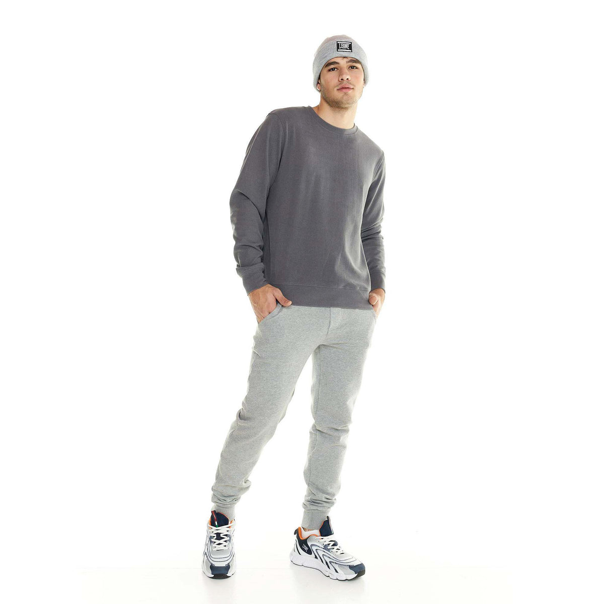 MAN_WOOL_SWEATSHIRT_LIFESTYLE_M5021T7S04_05_Image_2