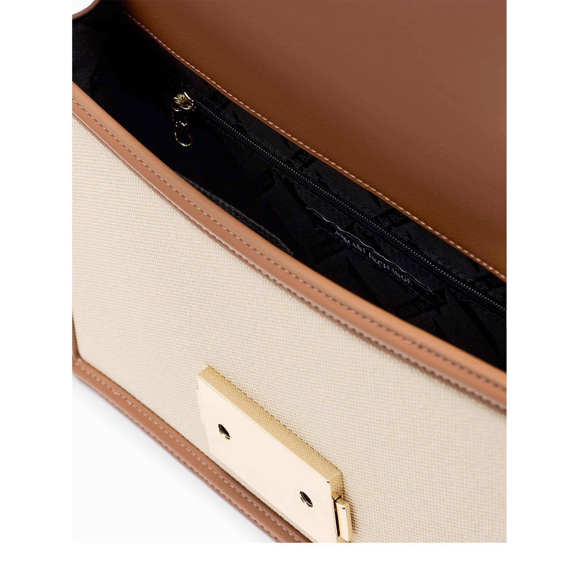 MESSENGER_BAG_XW000070AF22570_M6261_Image_4