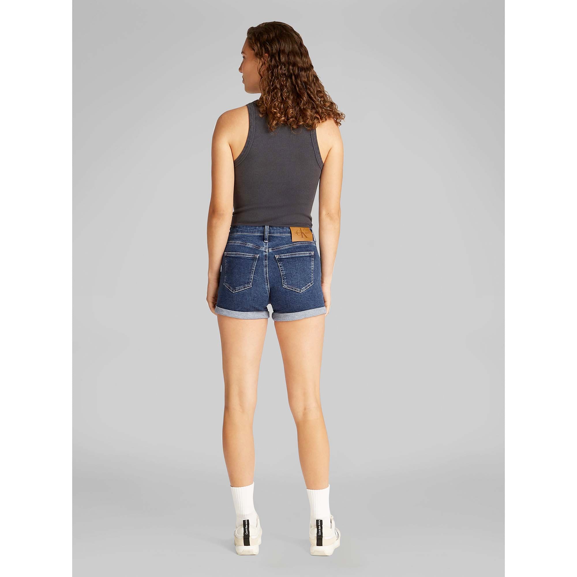 MID_RISE_SHORT_J20J225160_1BJ_Image_4