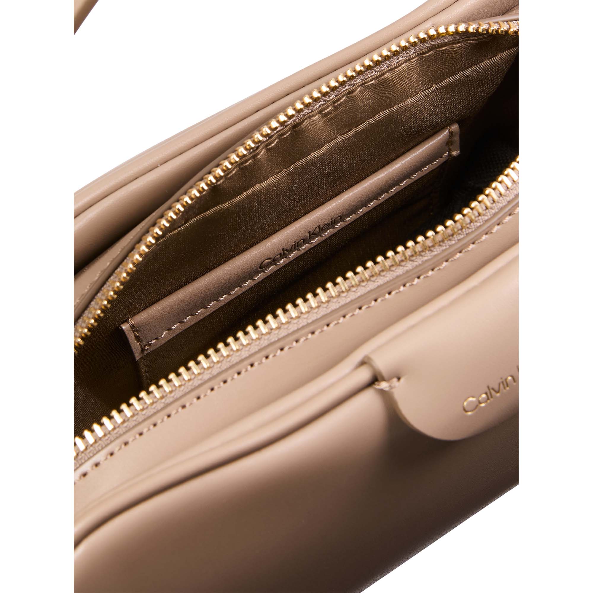 MULTI_COMPARTMENT_CAMERA_BAG_LV04F3370G_VFU_Image_3