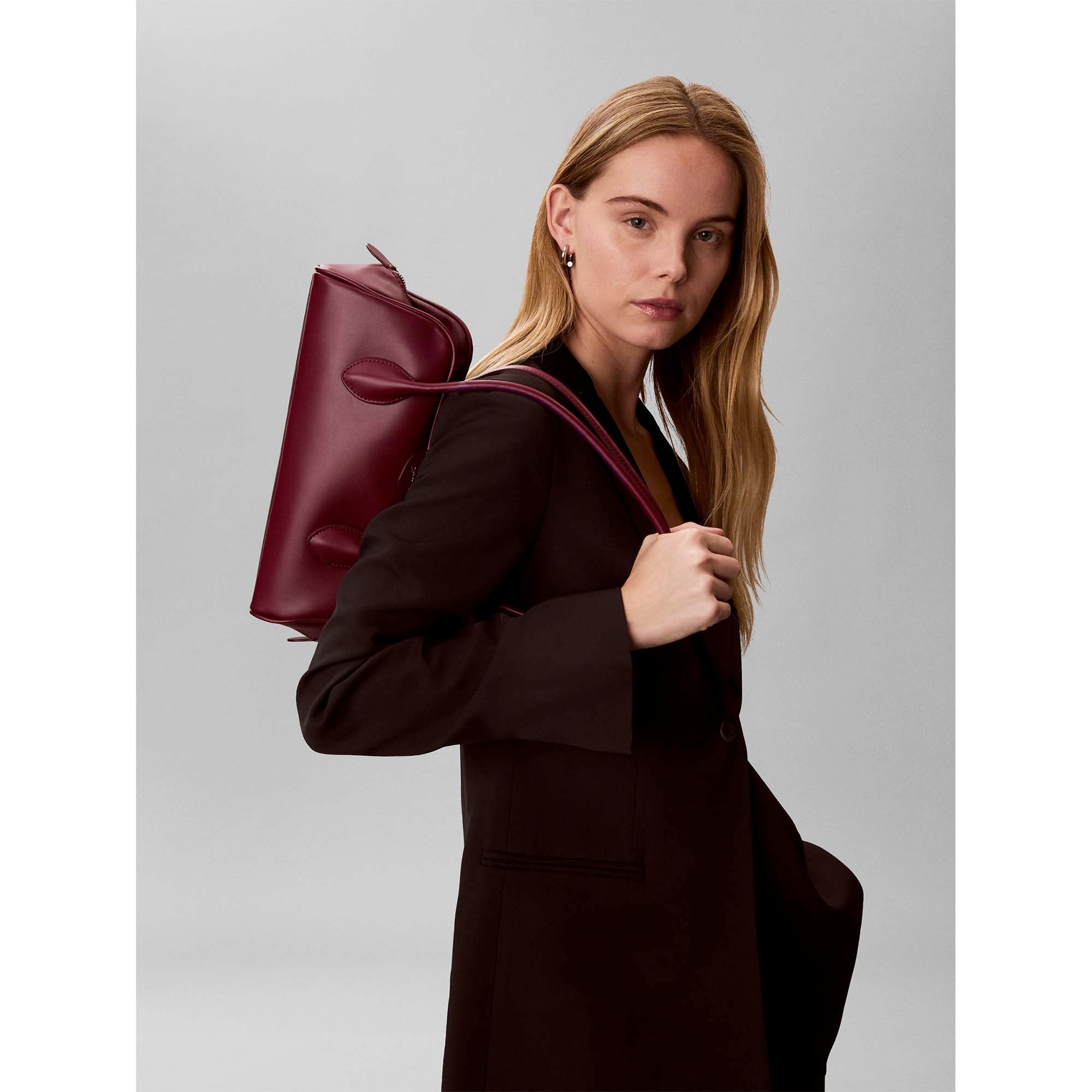 MULTI_COMPARTMENT_SHOULDER_BAG_LV04F3369G_Z1K_Image_4