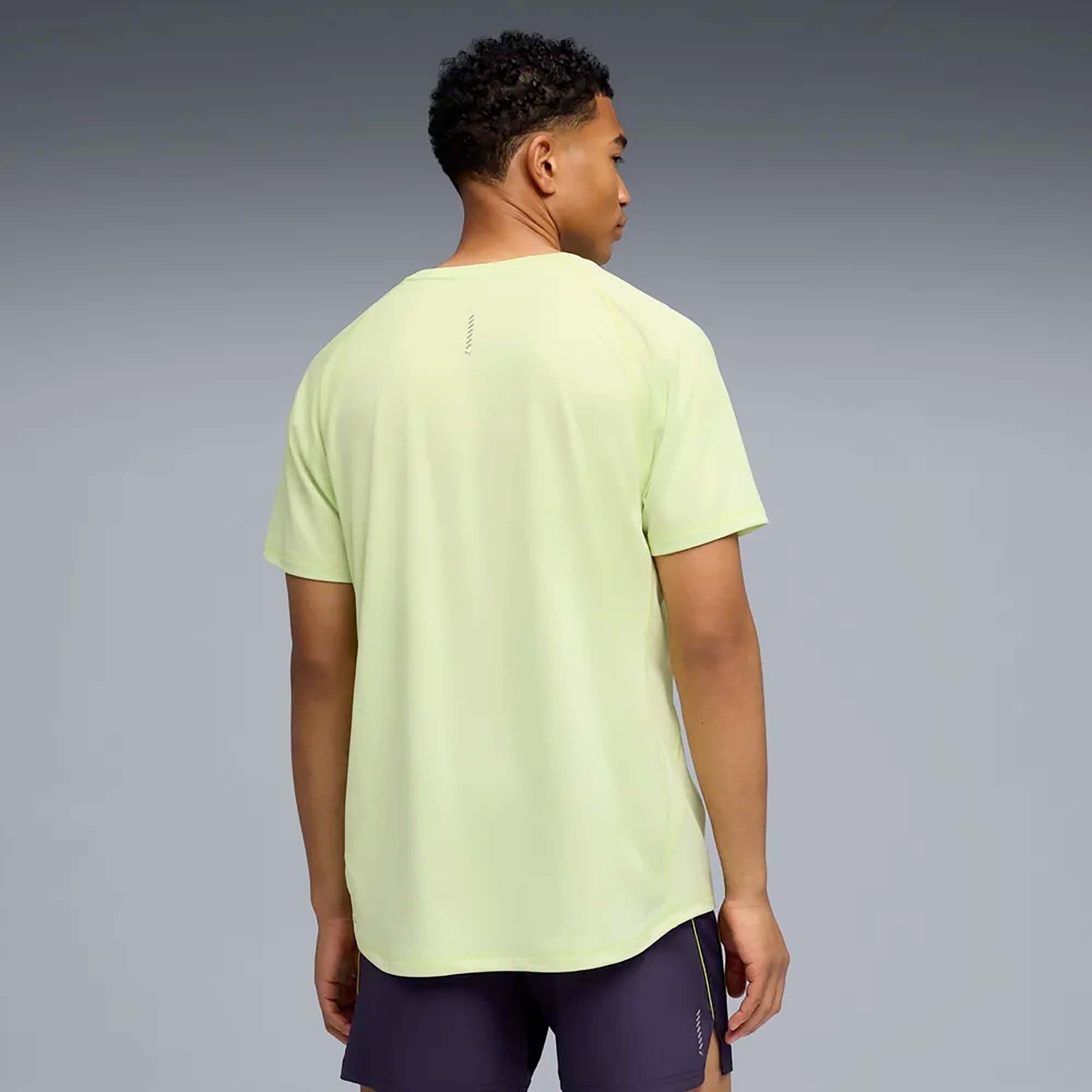 M_RUN_VELOCITY_TEE_POLY_526600_38_Image_3