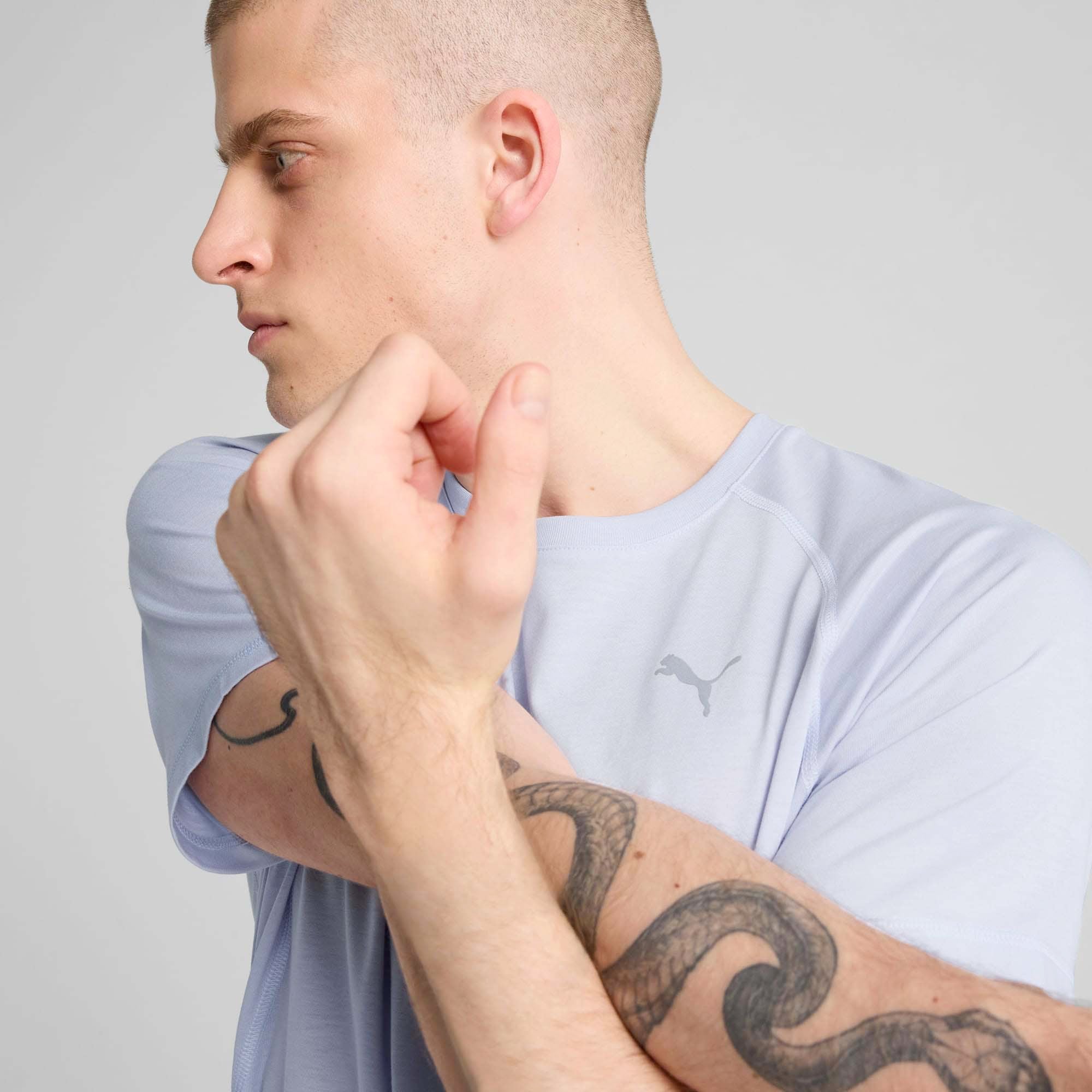 M_RUN_VELOCITY_TEE_TRI-BLEND_526603_47_Image_4