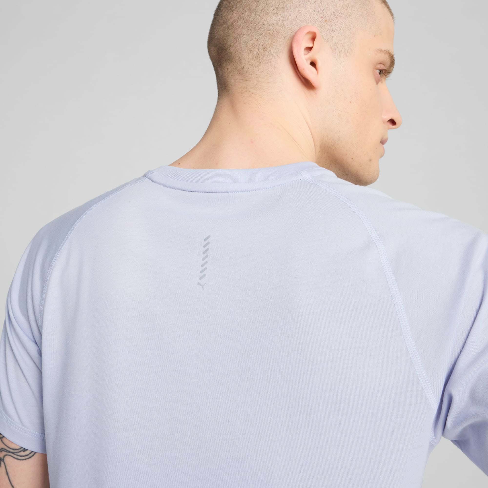 M_RUN_VELOCITY_TEE_TRI-BLEND_526603_47_Image_5