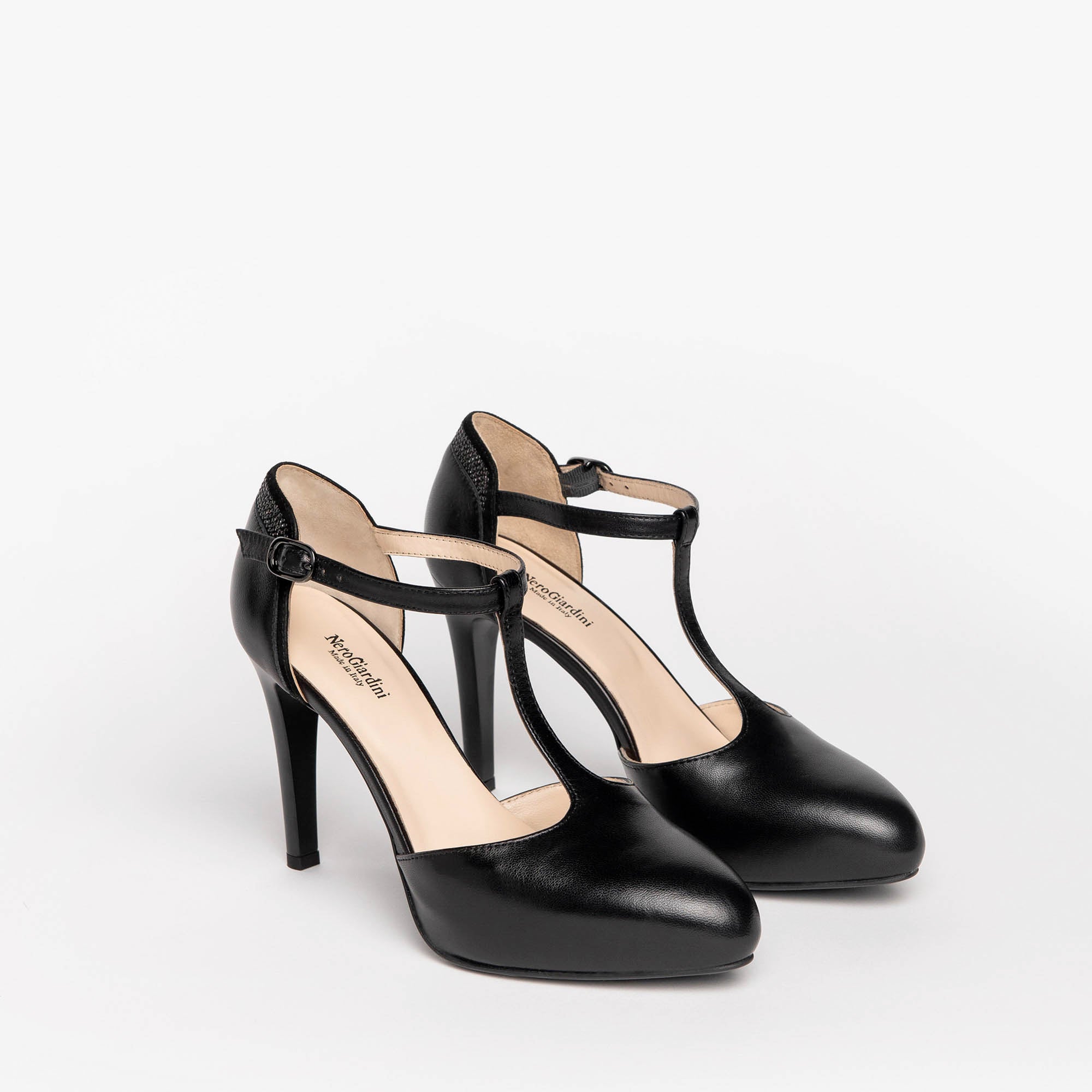 NAPPA_PANDORA_NILO_TPU_GEORGE_SCARO_NER_POLI18522_I205500DE_100_Image_2