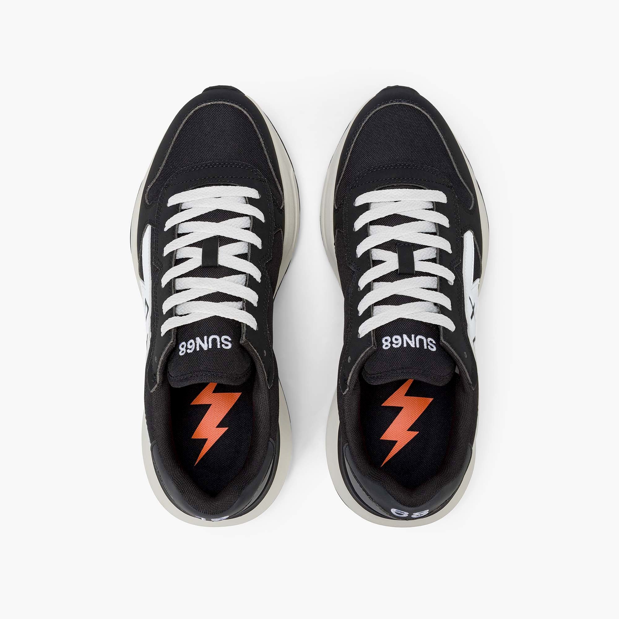 NIKI_20_SOLID_Z45120_11_Image_4