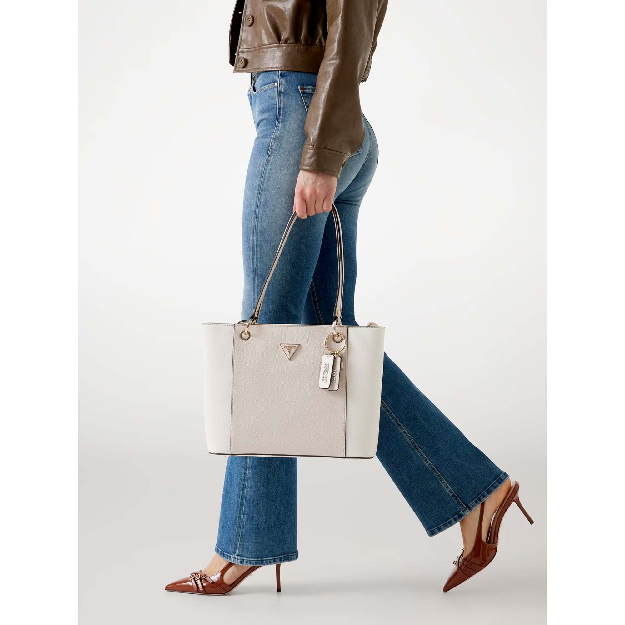 NOELLE_II_TOTE_HWZG9672250_OWT_Image_5