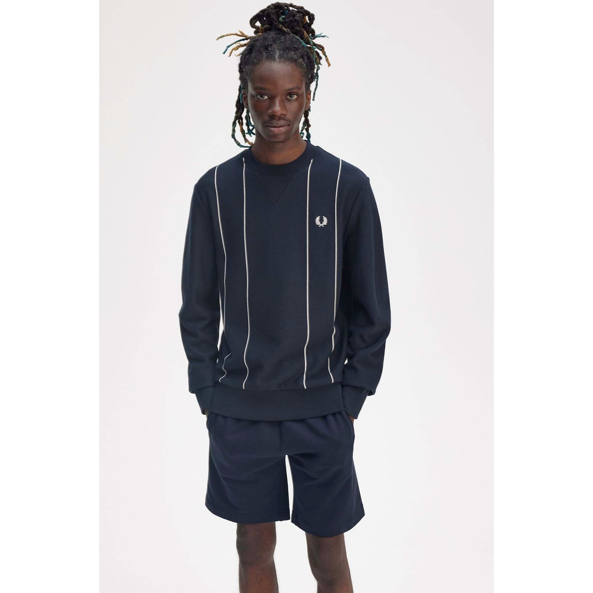 PINSTRIPE_SWEATSHIRT_M9850_608_Image_3