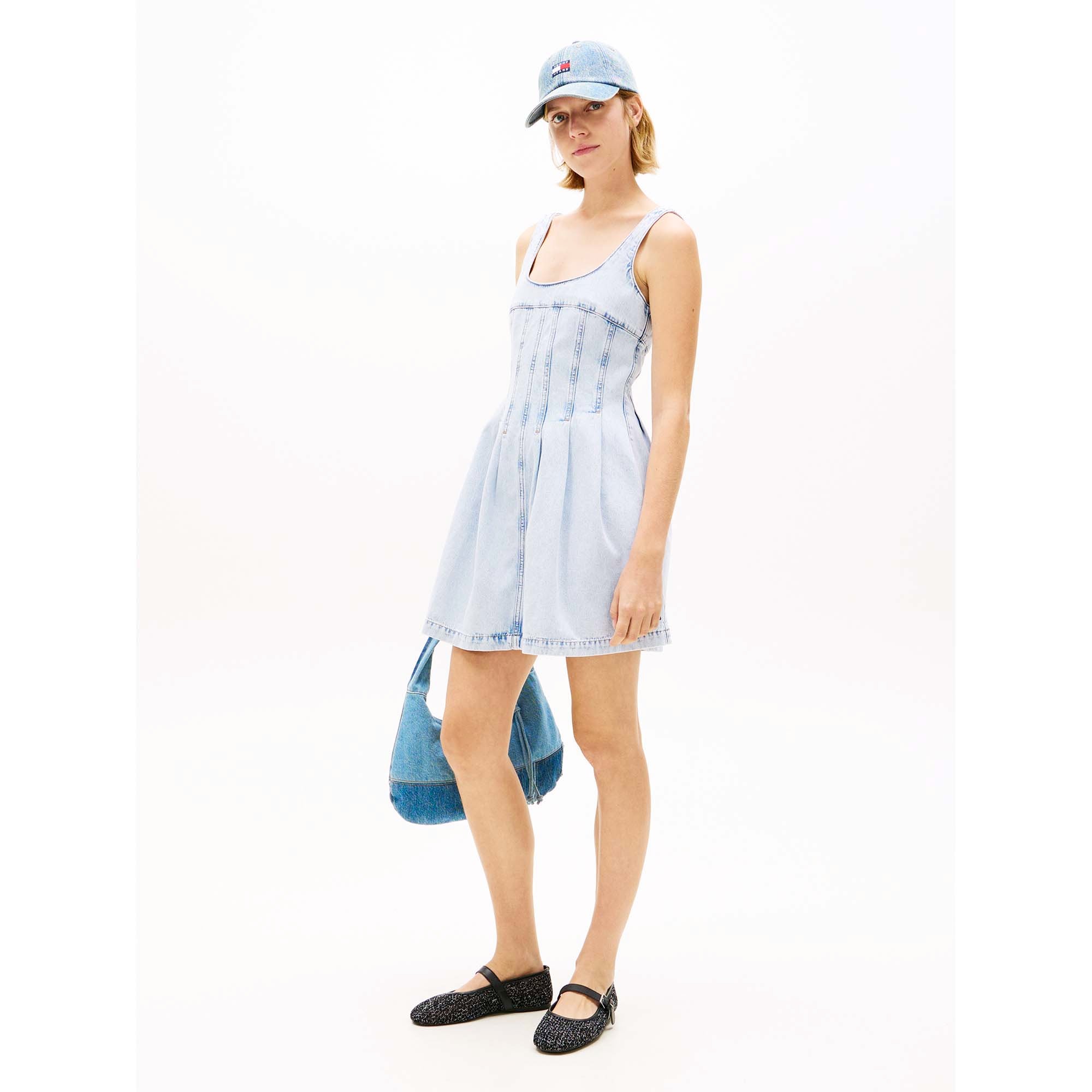 PLEAT_SEAM_DENIM_DRE_DW0DW22990_1AB_Image_2