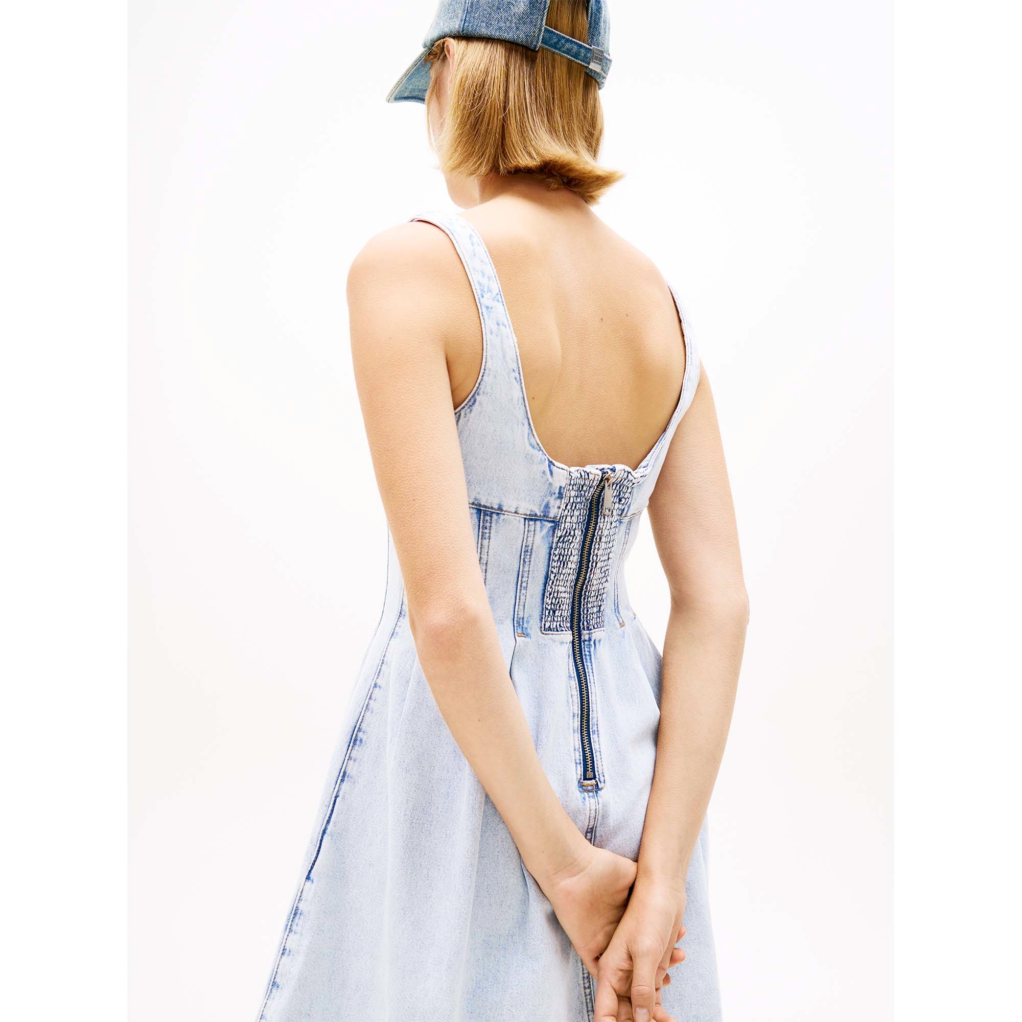 PLEAT_SEAM_DENIM_DRE_DW0DW22990_1AB_Image_4