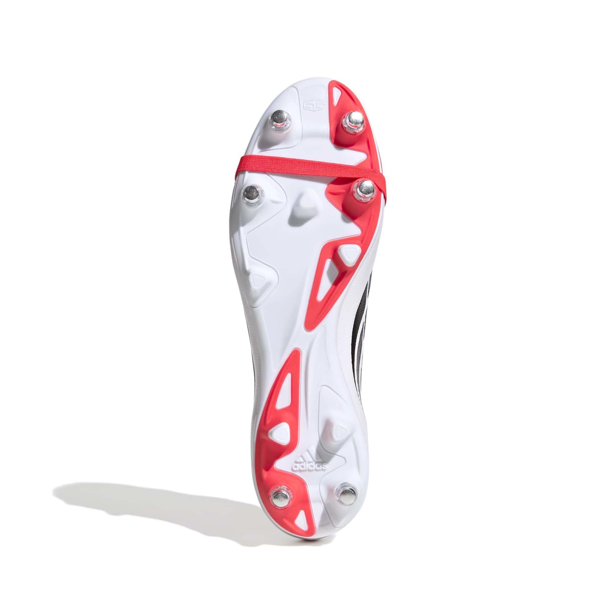 PREDATOR_LEAGUE_FT_JR7894_LUCREDC_Image_6