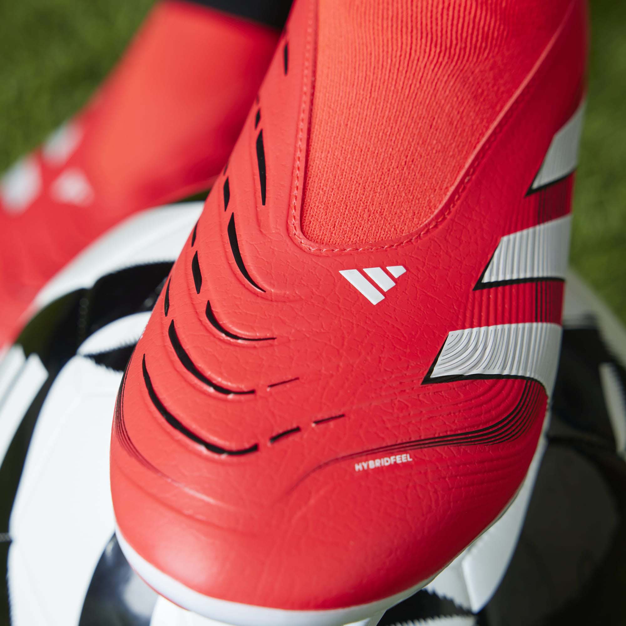 PREDATOR_LEAGUE_LL_ID3859_LUCREDF_Image_6