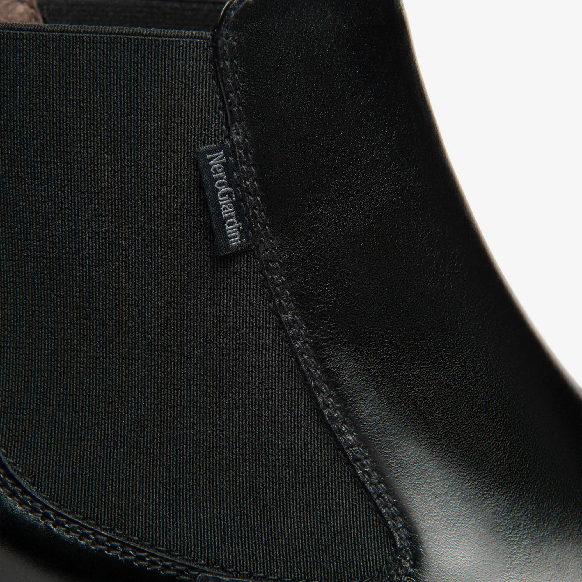 PRINCE_TR_ALTAMURA_8252_LIG_I513974D_100_Image_3