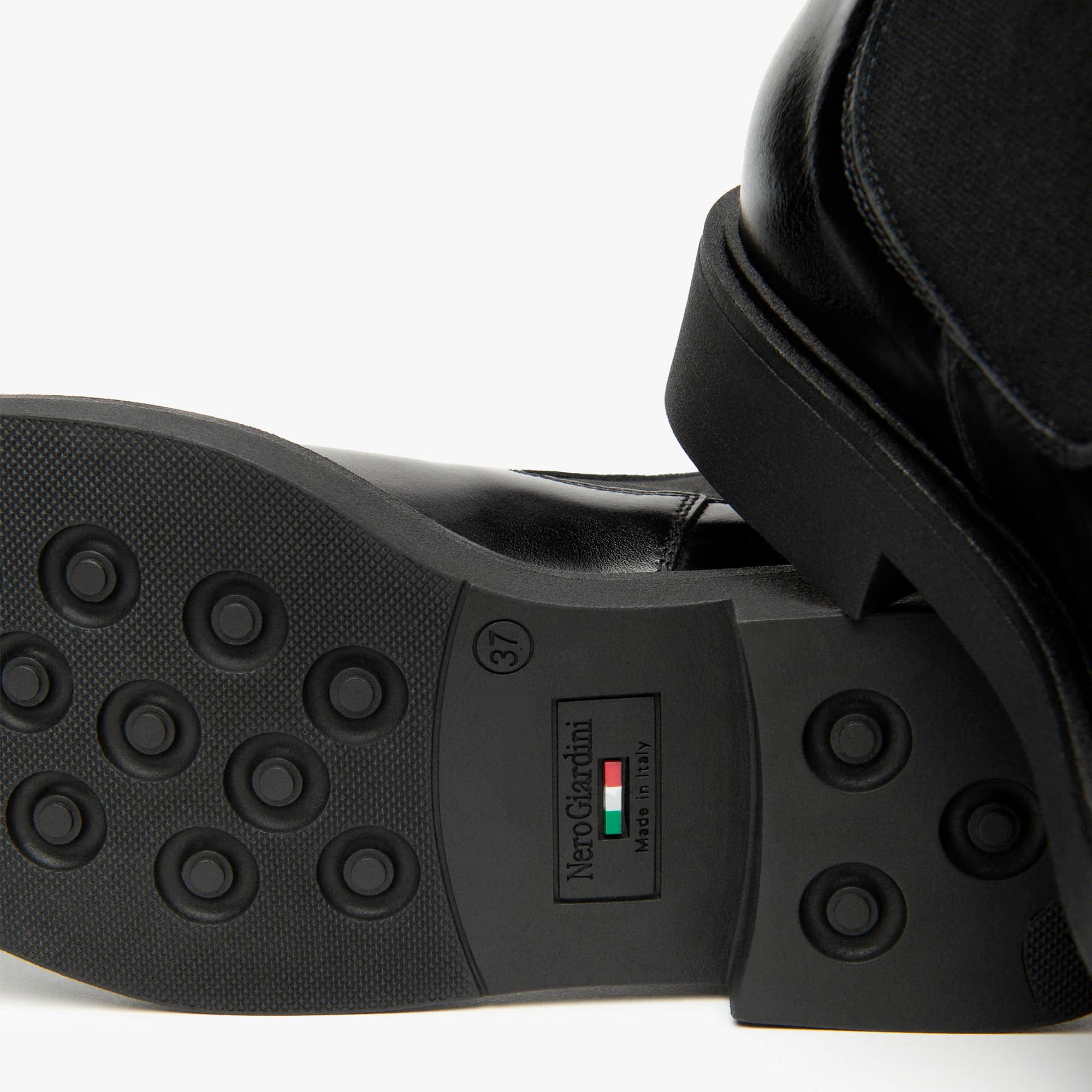 PRINCE_TR_ALTAMURA_8252_LIG_I513974D_100_Image_4