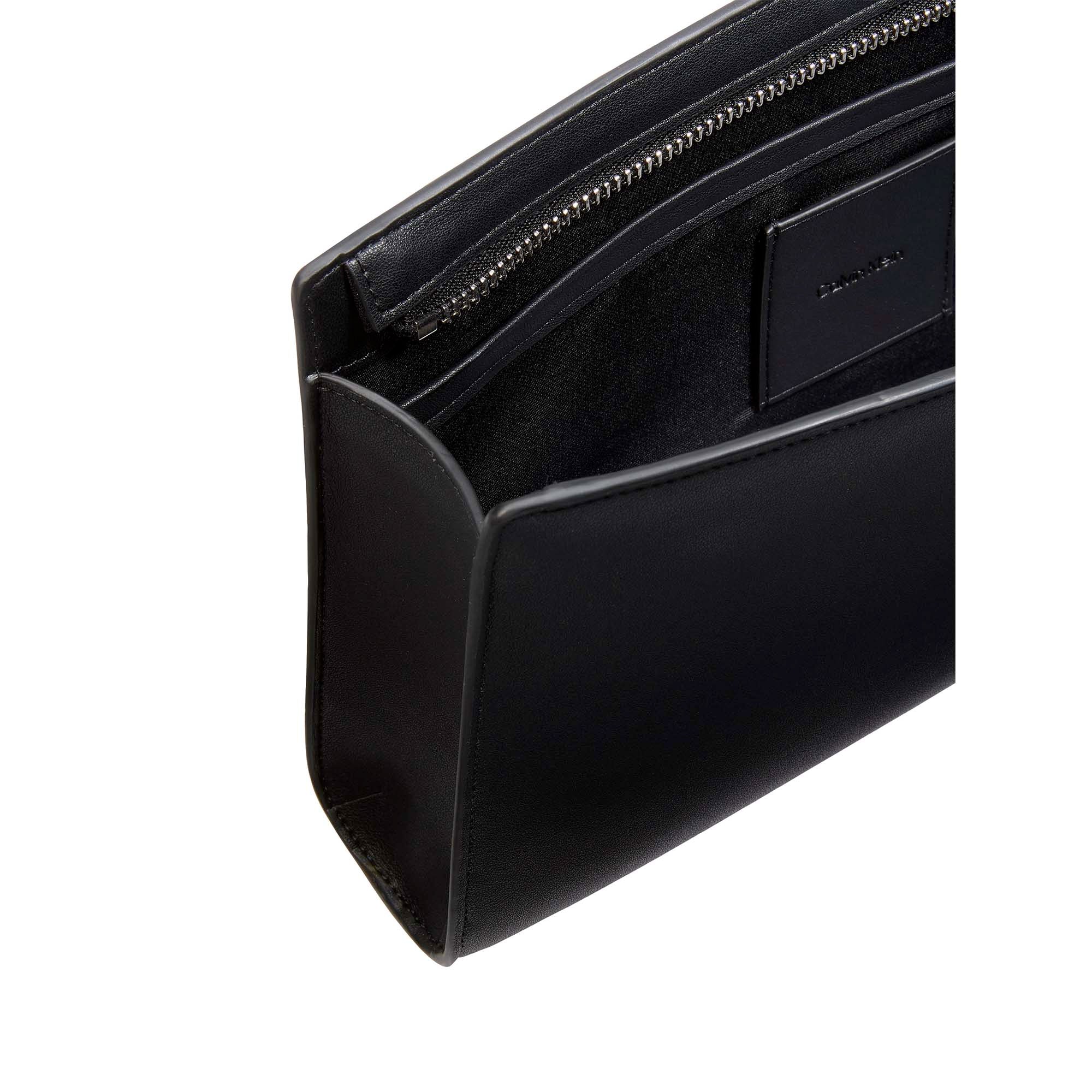 RAISED_POUCH_LV04D1232G_UB1_Image_4