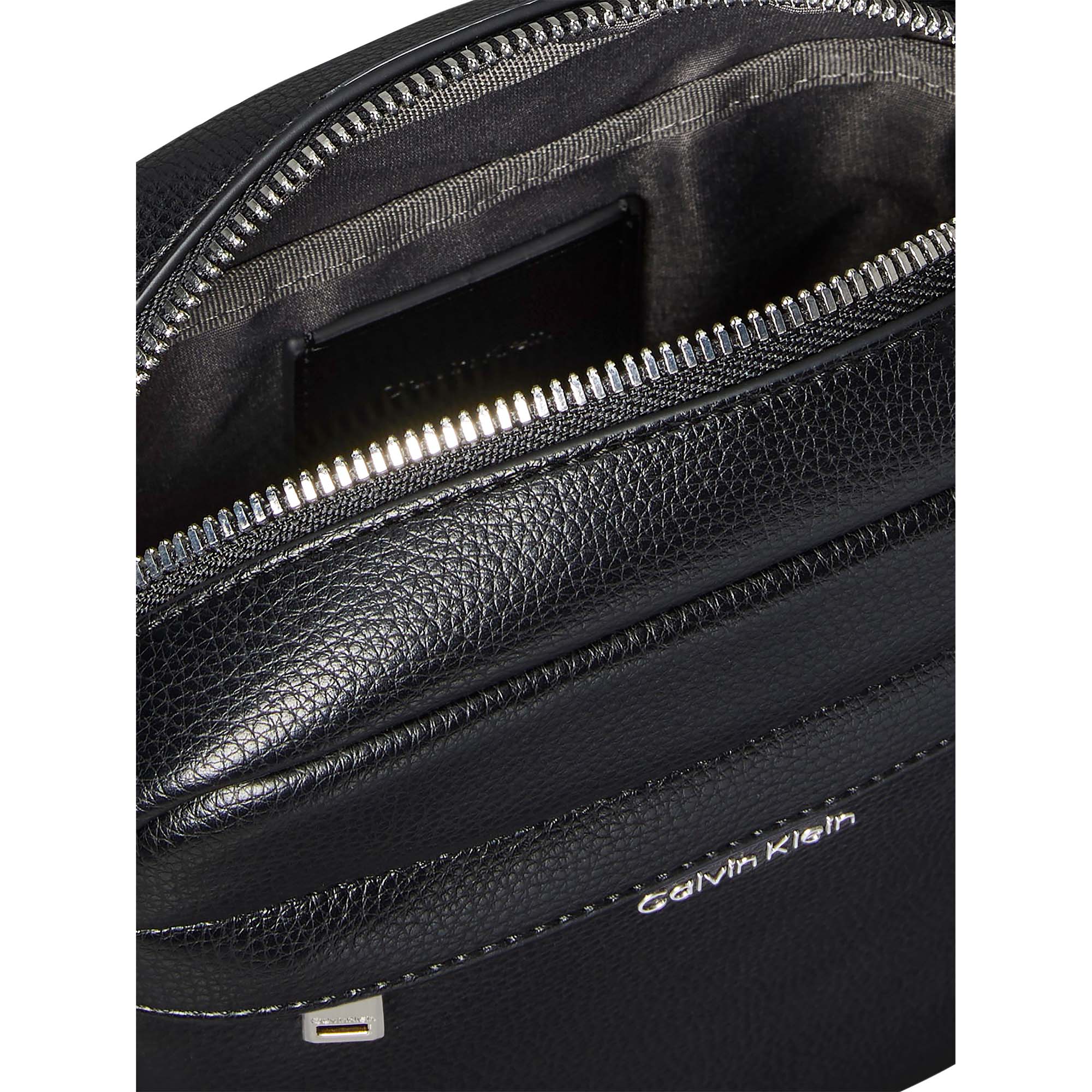 RAISED_REPORTER_LV04D3160G_UB1_Image_4