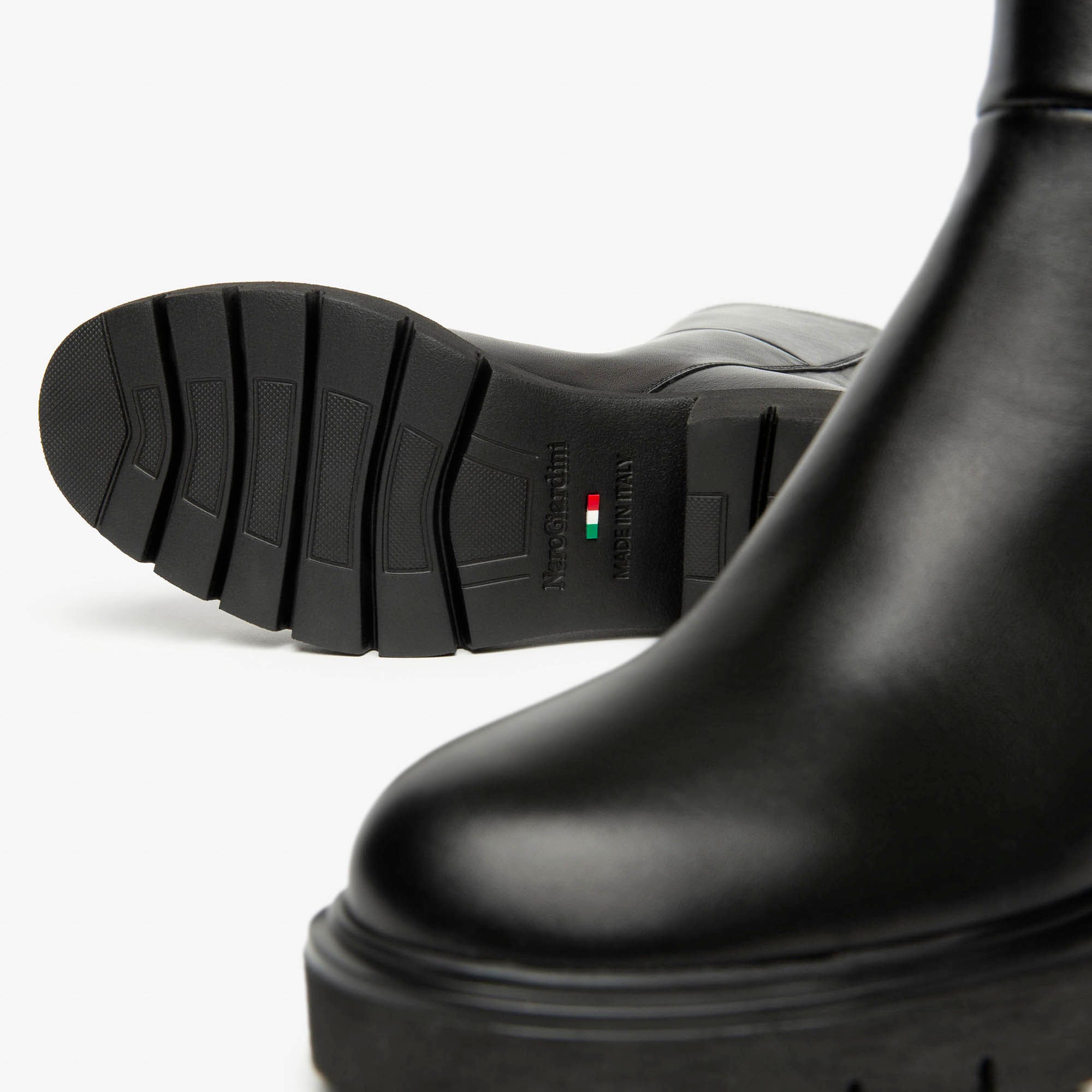 SAGAR_DECO_EVA_URBANA_12_I514818D_100_Image_4