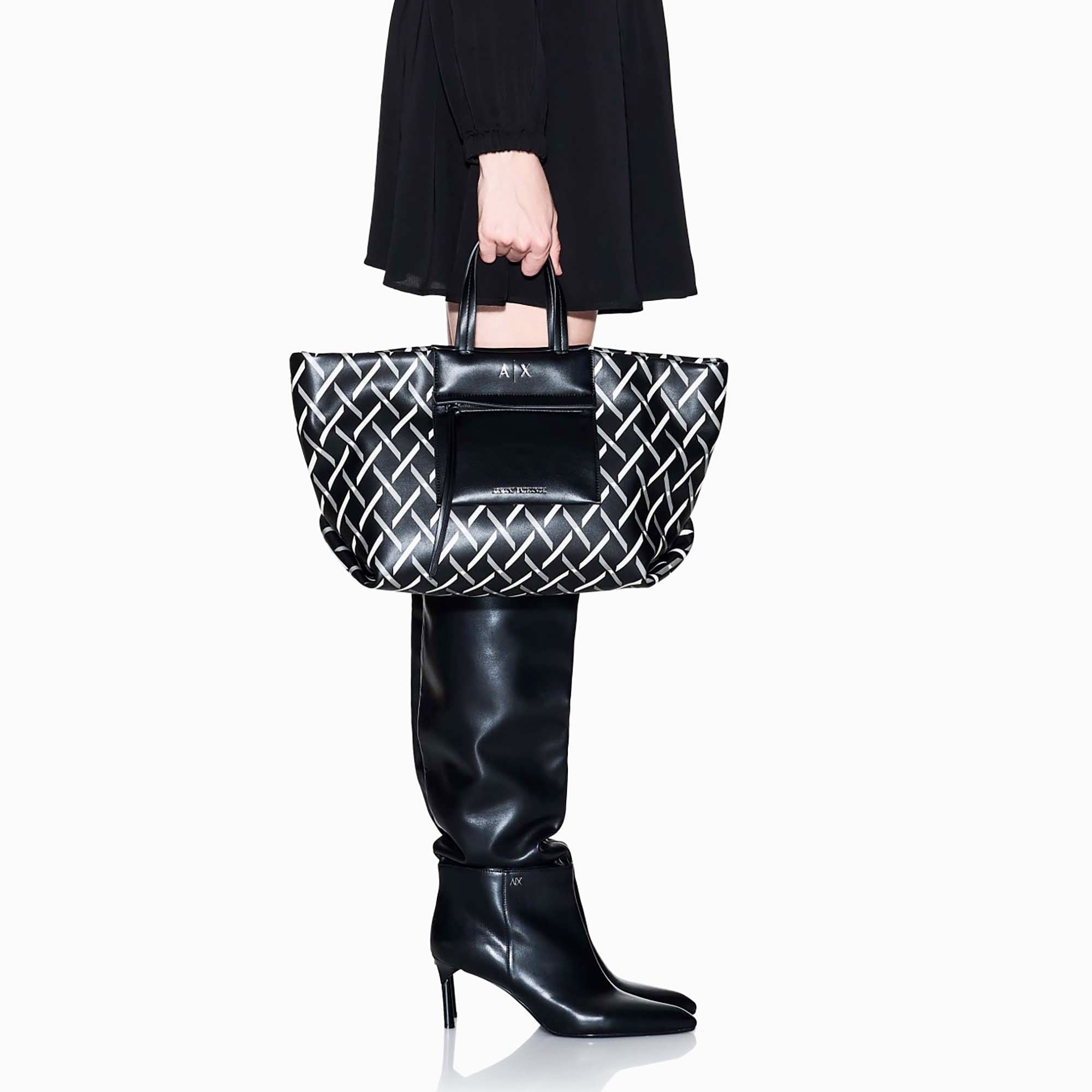 SHOPPING_BAG_XW001538AF17255_MC043_Image_6