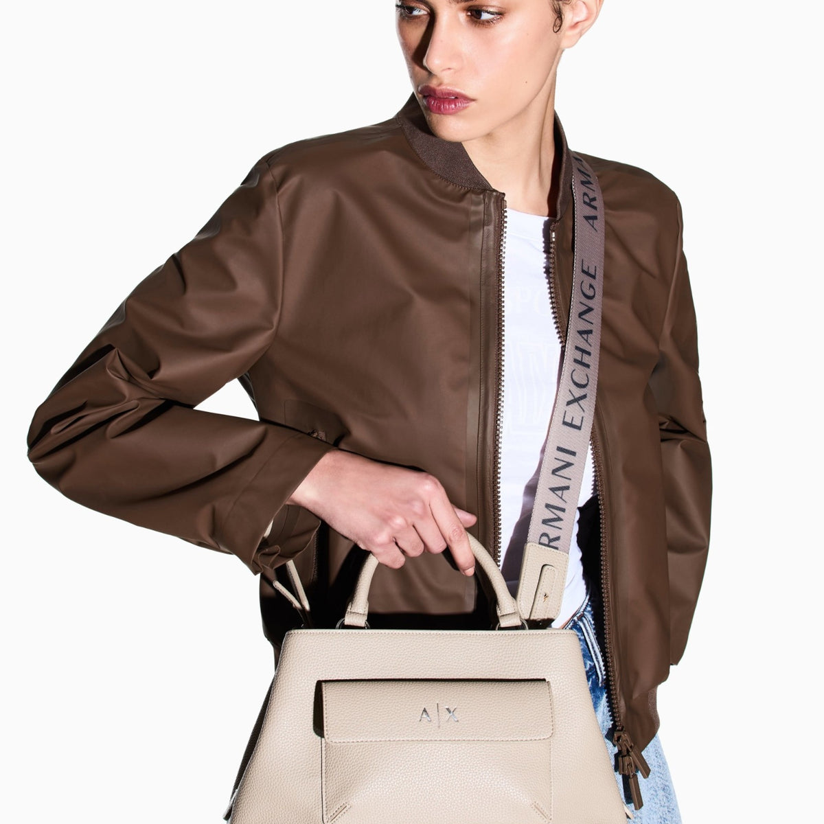 SHOPPING_BAG_XW001545AF17019_U6223_Image_2