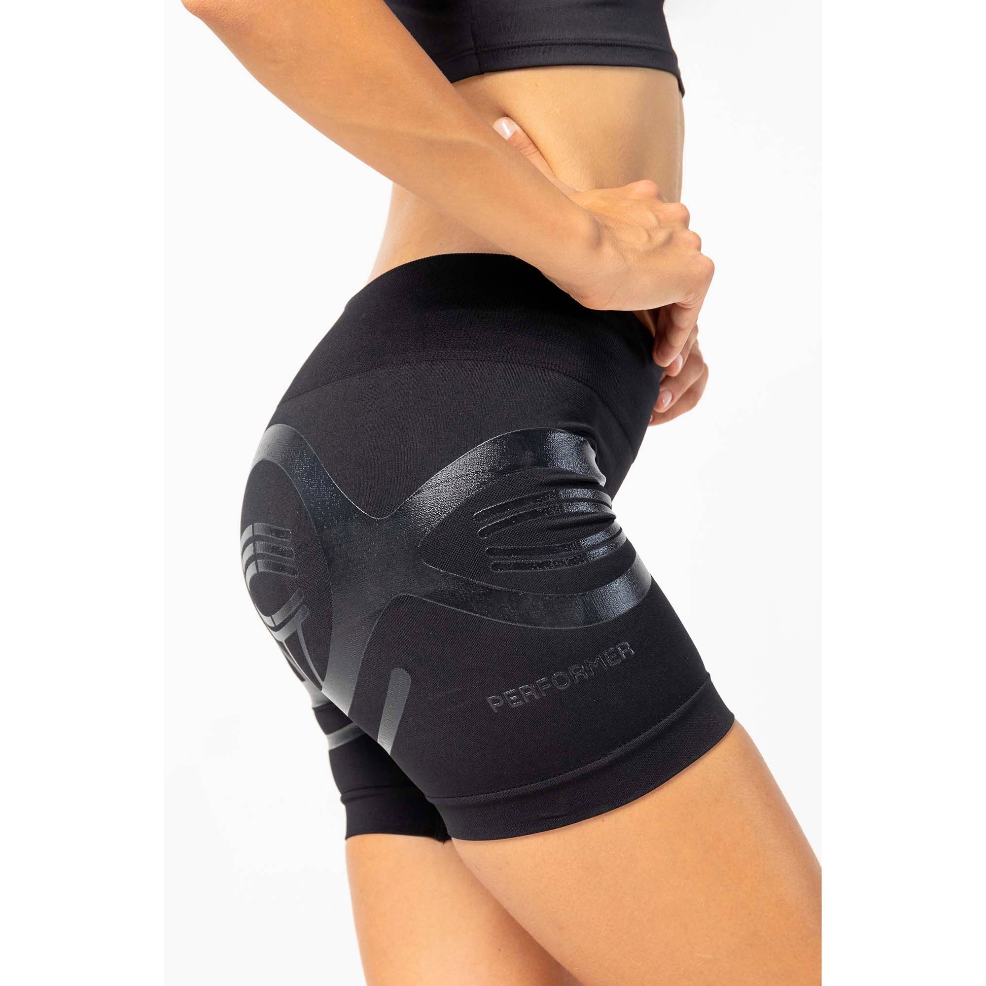 SHORTS_PERFORMER_WOMAN_FLPER_001_Image_3