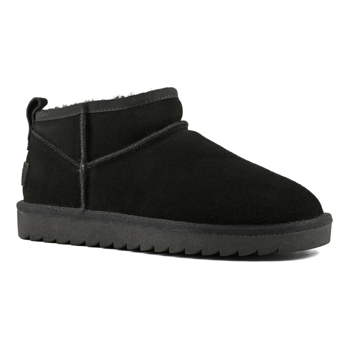 SHORT_SHEEPSKIN_BOOT_IN_SUEDE_HCSHEAR02_BLA_Image_2