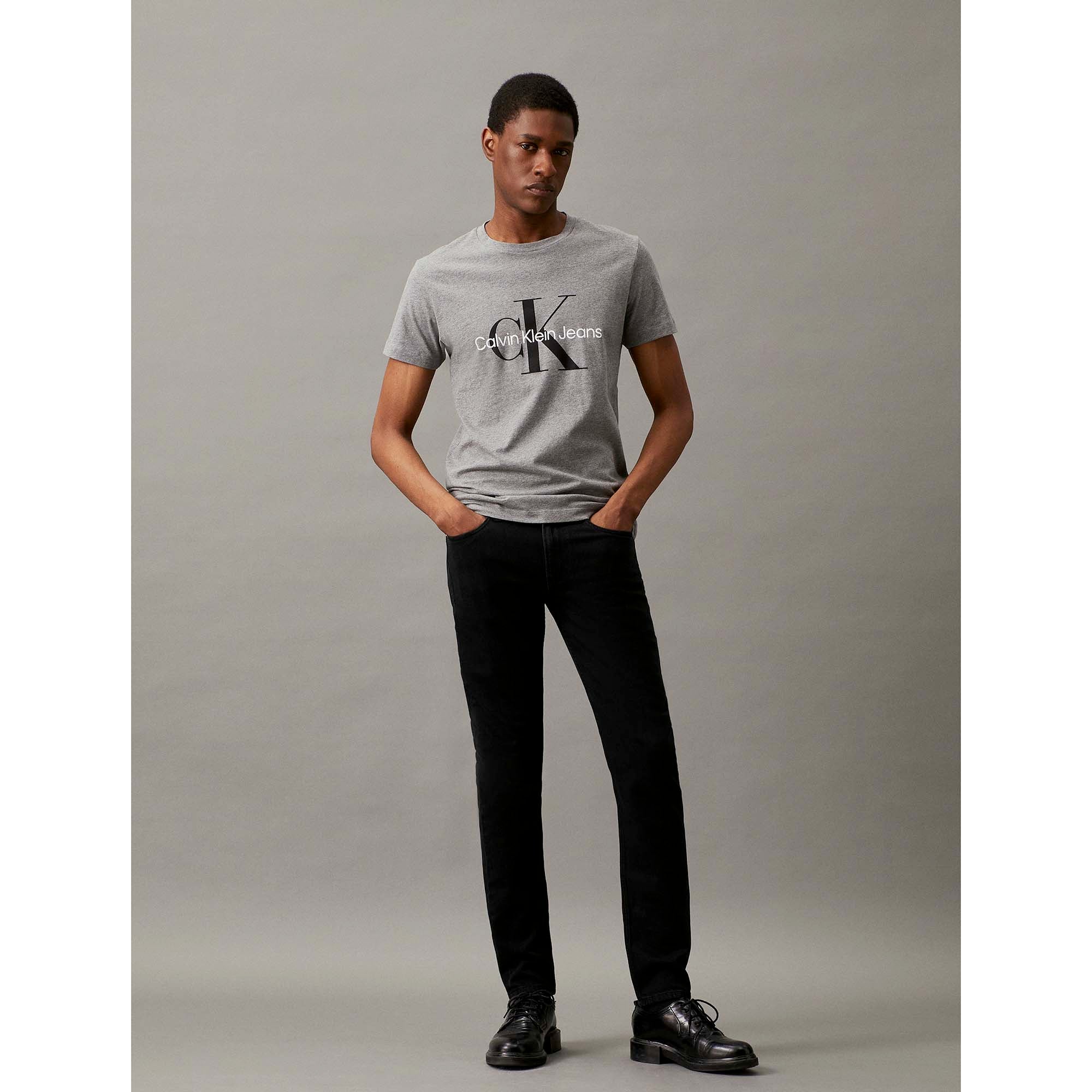 SLIM_TAPER_1BY_J30J323688_1BY_Image_2