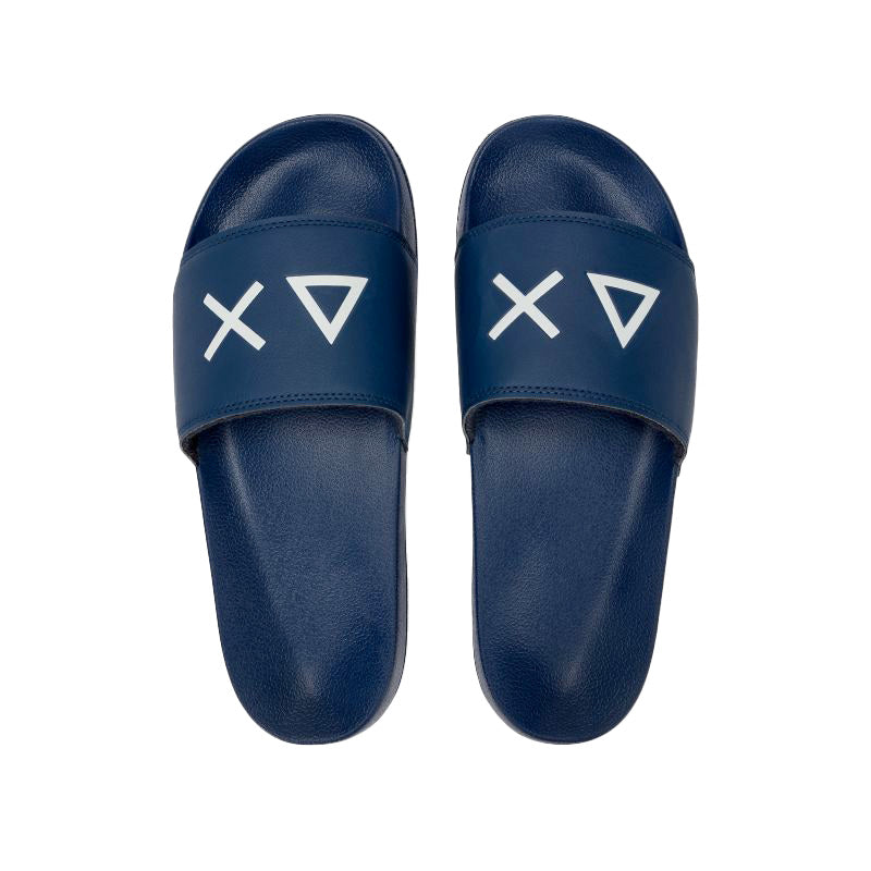 SLIPPERS_LOGO_X36110_07_Image_1