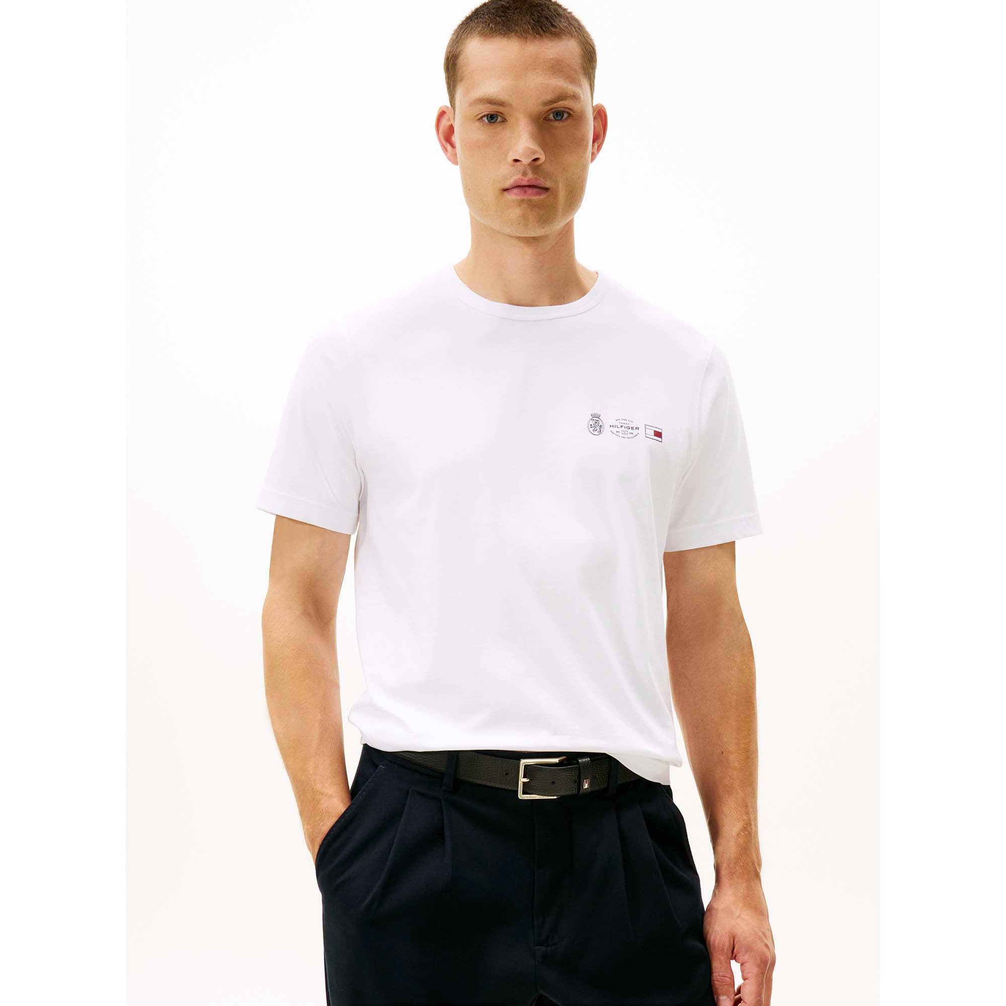 SMALL_CREST_OUTLINE_MW0MW40011_YBR_Image_2