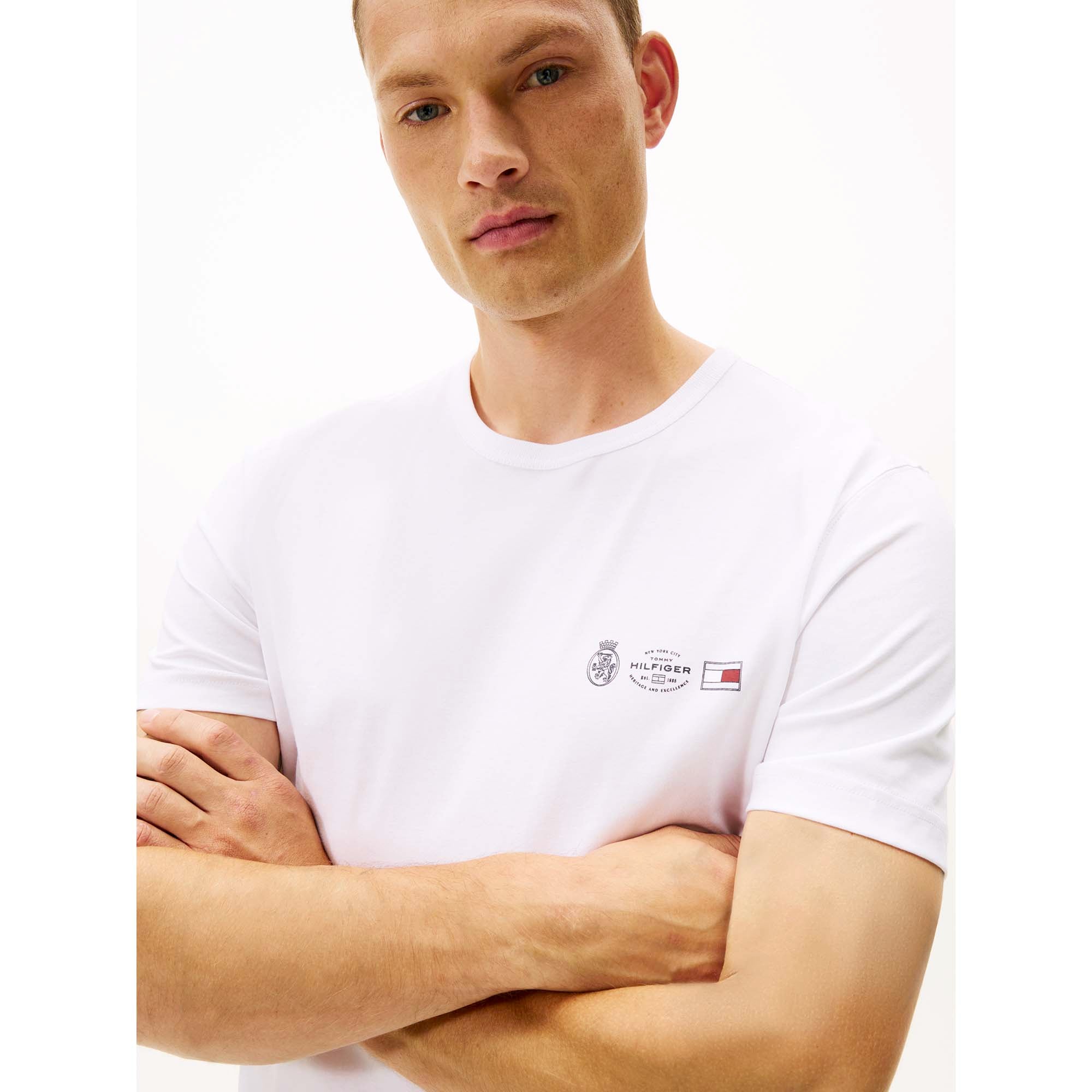 SMALL_CREST_OUTLINE_MW0MW40011_YBR_Image_4