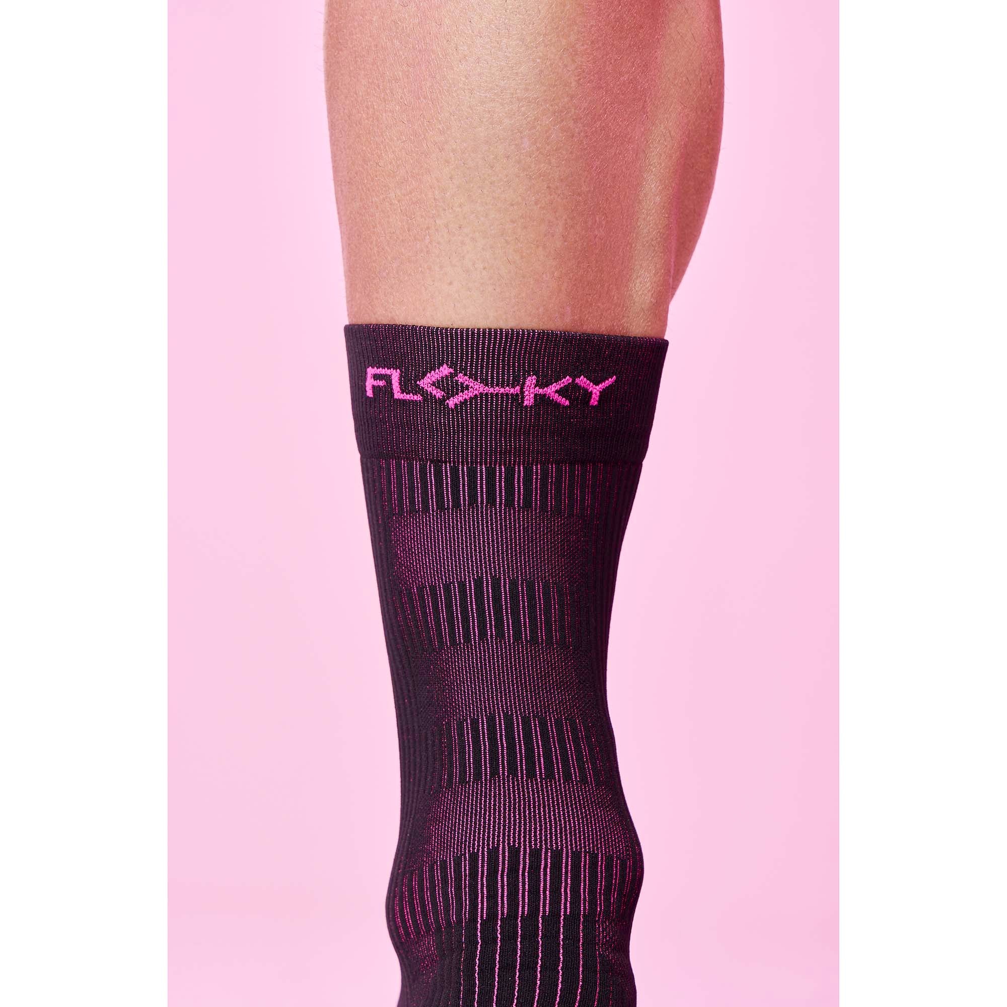 SOCKS_RUN_UP_MEDIUM_BEYOND_FLRM25BY_016_Image_4