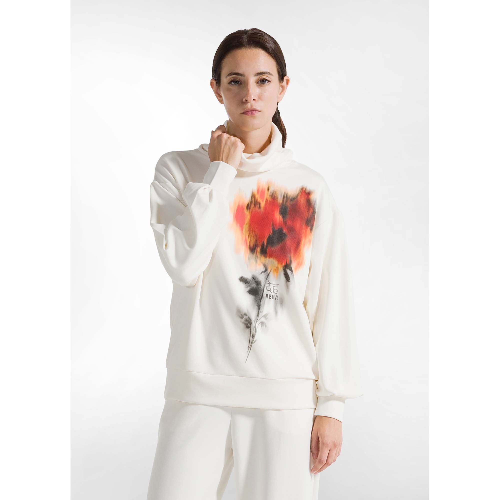 SOFT_TOUCH_GRAPHIC_SWEATSHIRT_D12003_18001_Image_2