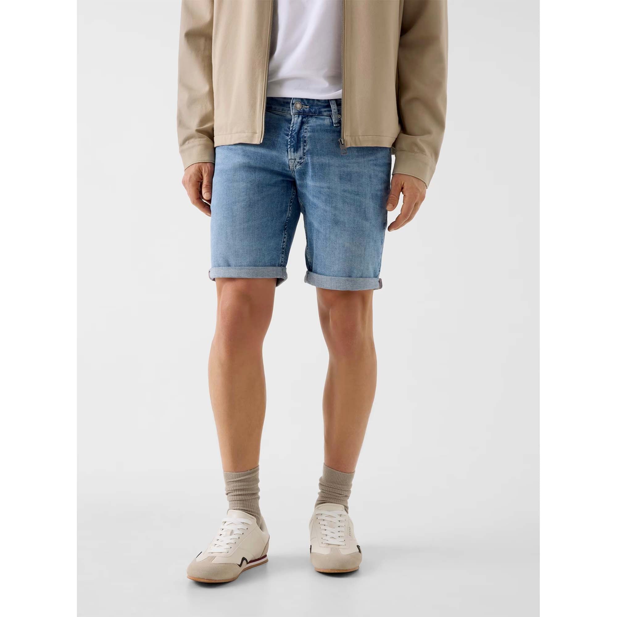 SONNY_SHORT_M6GD01D0758_ACQ4_Image_2