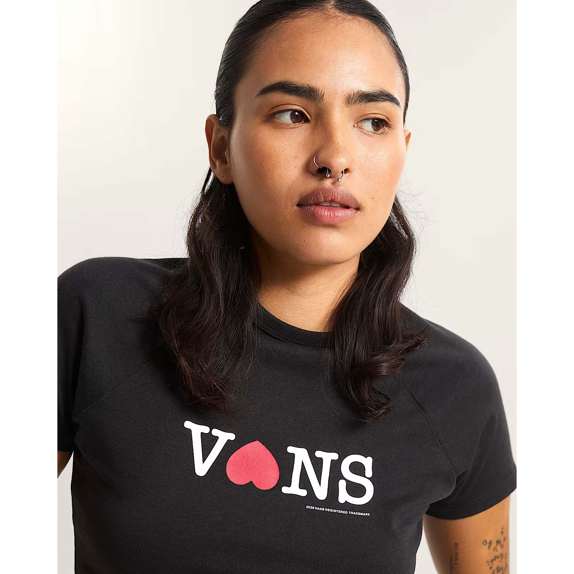 SOUVENIR_BABY_TEE_VN000XEABLK_BLACK_Image_5