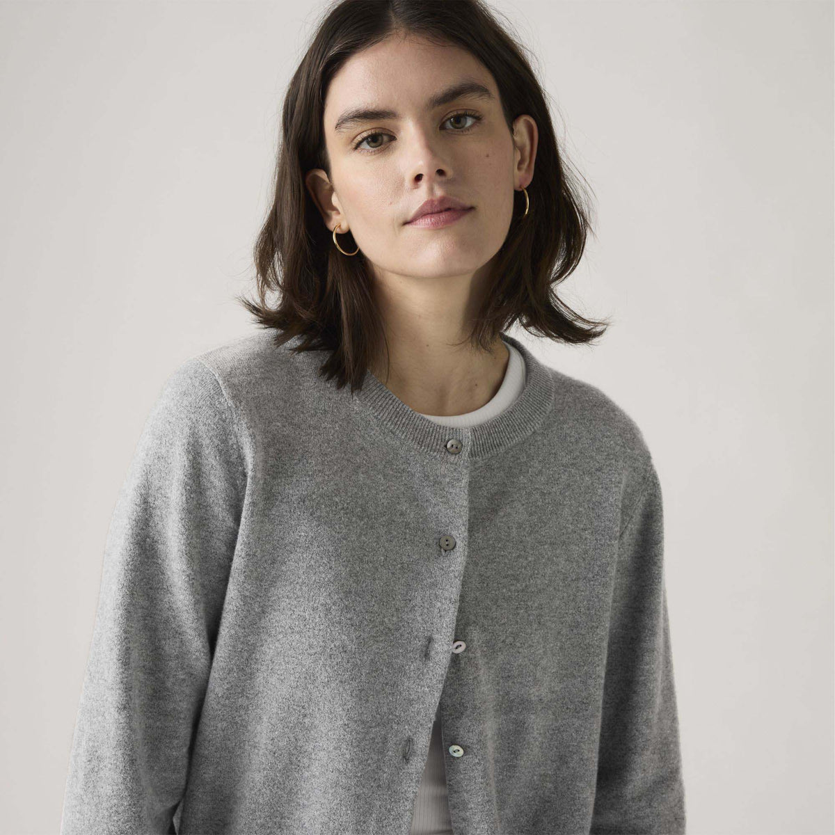 SUPER_SOFT_CREWNECK_CARDI_DARK_HEATHER_GRAY_0037P_0001_Image_4