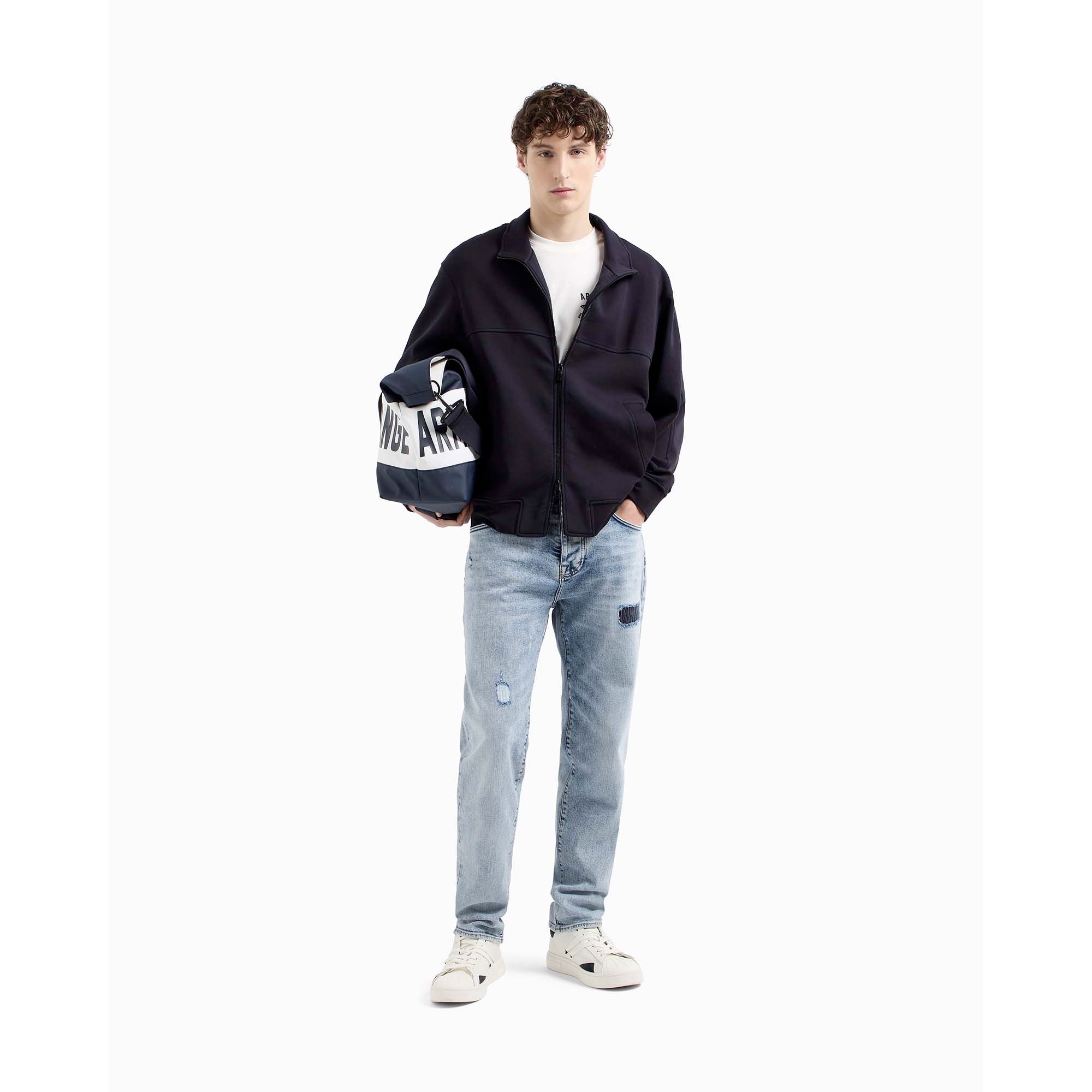 SWEATSHIRT_XM000351AF10818_UB101_Image_5