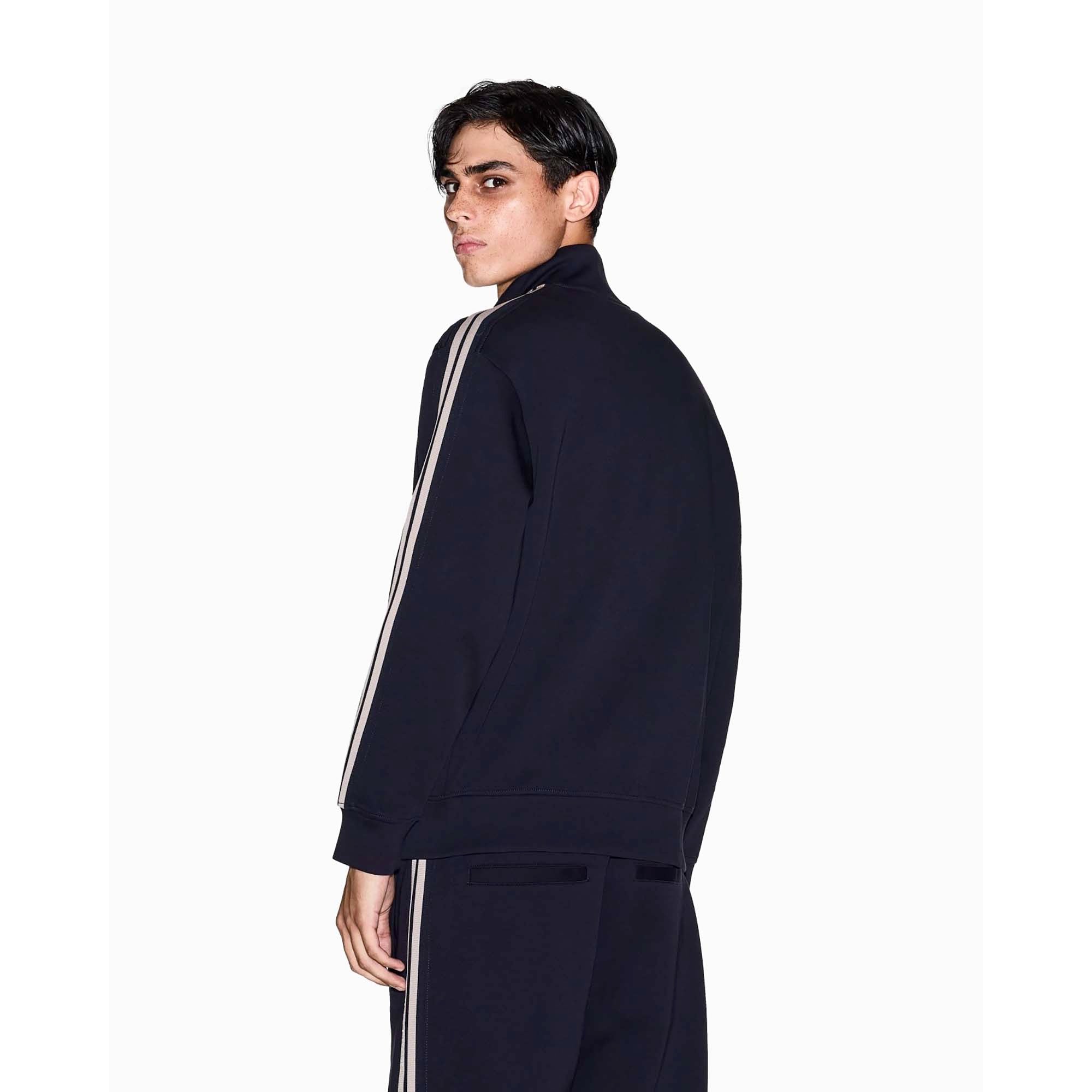 SWEATSHIRT_XM001361AF10818_UB101_Image_3